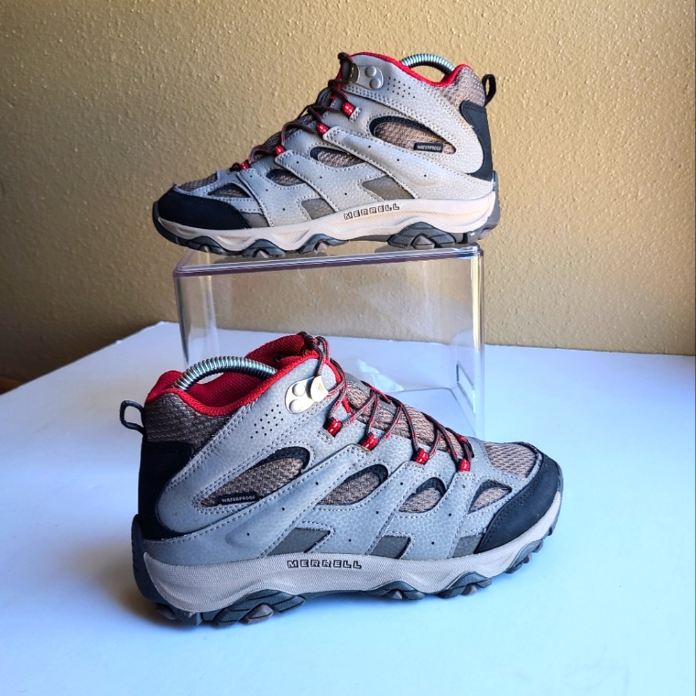 Merrell Kid's Oakcreek Mid Lace Waterproof Hiking BootBig kids size 5Y